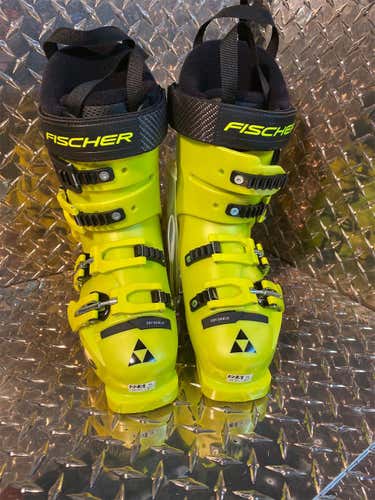 New Fischer RC4 Podium 70 70-90 Flex Ski Boots