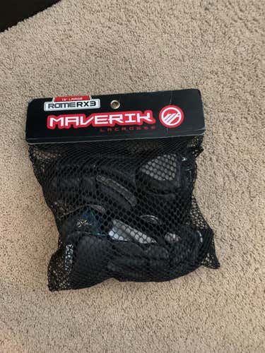 Black New Player Maverik Rome RX3 13" Lacrosse Gloves