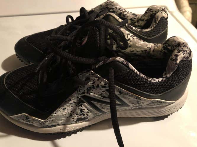 Black Used Youth Kid's 6.0 (Women's 7.0) Turf Cleats New Balance Low Cut