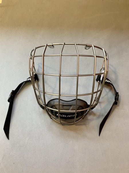 New never used Bauer Re-Akt Titanium Oval Helmet Cage Large Senior