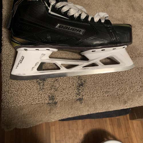 Used Bauer Supreme S29 EE (Extra Wide)  Size 10.5 Hockey Goalie Skates
