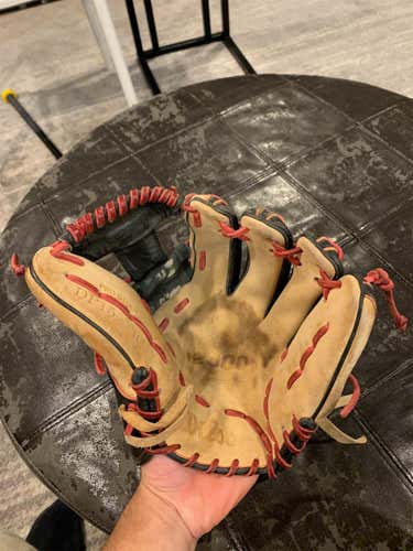 Black Used Infield A200 11.5" Baseball Glove