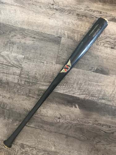 M^Powered Maple Wood Baseball Bat (33 Inch)