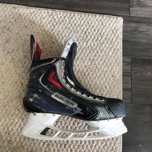 Used Bauer Vapor APX2 EE (Extra Wide) Pro Stock Size 7.5 Hockey Skates