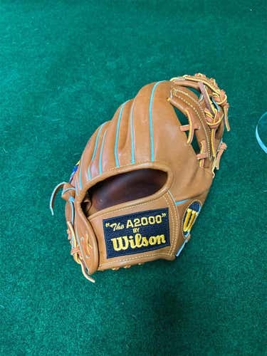 New Infield A2000 11.5" Baseball Glove