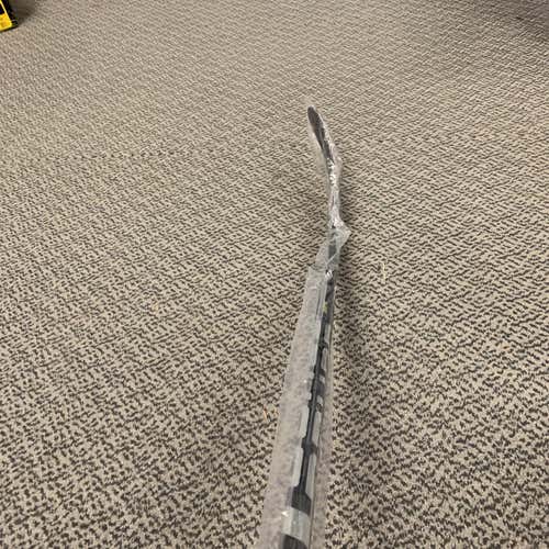 New Right Handed Supreme 2S Pro Mid Hockey Stick