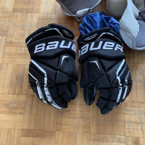 Used Bauer Vapor APX2 14" Gloves
