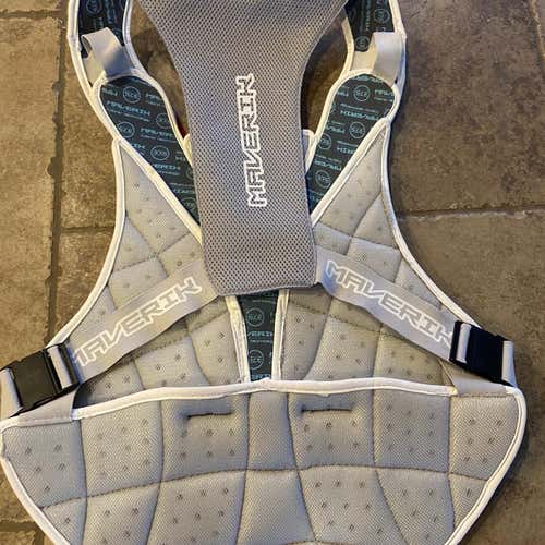 White Used Large Maverik Rome RX3 Chest Protector
