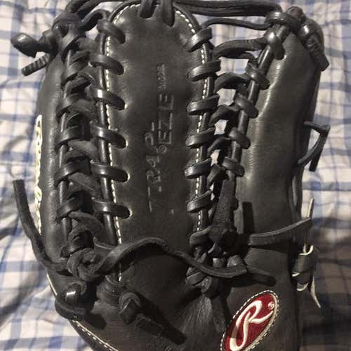 Black Used Outfield Gold Glove Gamer Series 12.75" Baseball Glove