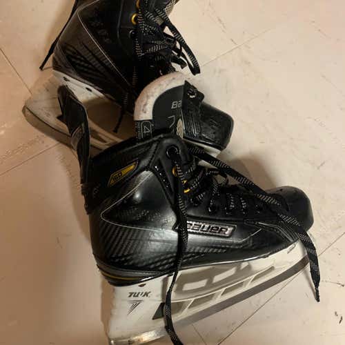 Used Bauer Supreme 160 D&R (Regular)  Size 4 Hockey Skates