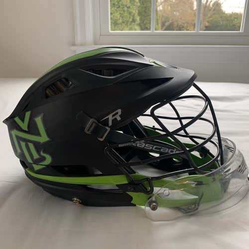 NY Lizards Goalie Cascade R Helmet