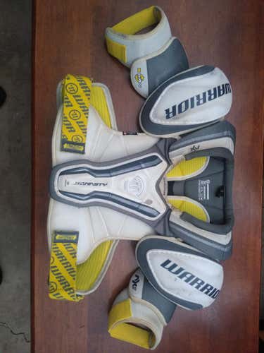 Used Senior Medium Warrior Dynasty AX1 Shoulder Pads