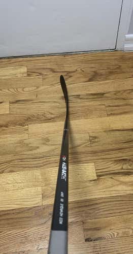 Warrior Dynasty HD4 85 Flex RH Henrique W03