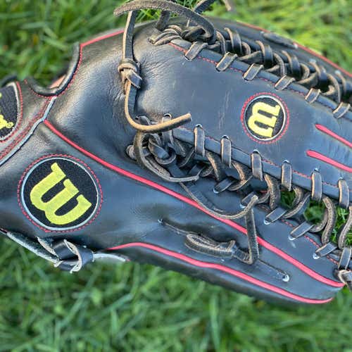 Black Used Outfield A2000 12.75" Baseball Glove