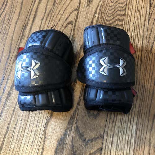 Medium Under Armour Elbow Pads