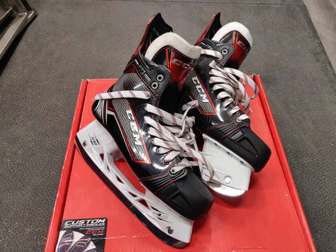 New Senior CCM JetSpeed FT1 Hockey Skates EE (Extra Wide) Size 7.5