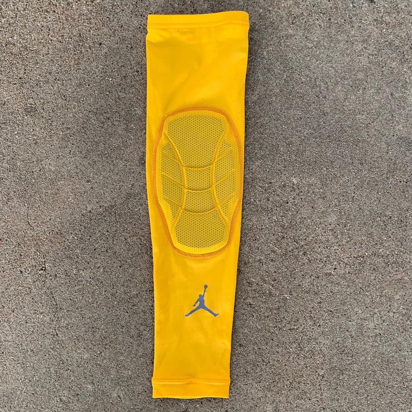 nike basketball hyperstrong padded elbow sleeve