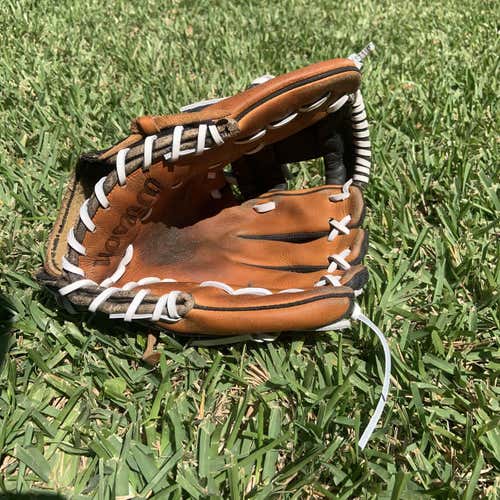 Black Used Infield A2000 11.5" Baseball Glove