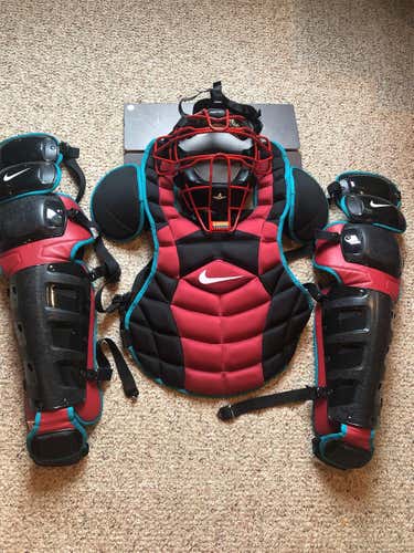 Pro Issue Nike Catchers Set