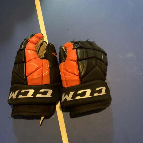 Black Used Omaha Lancers USHL CCM Gloves