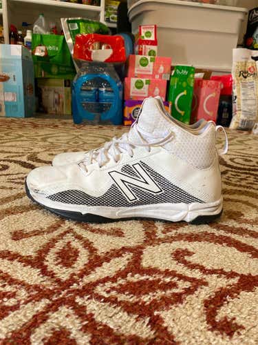 White Men's Turf Cleats New Balance Size 12 Barley Used
