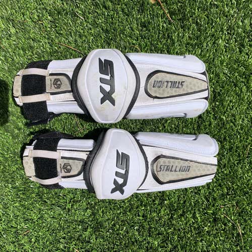 Used Medium STX Stallion 500 Arm Pads