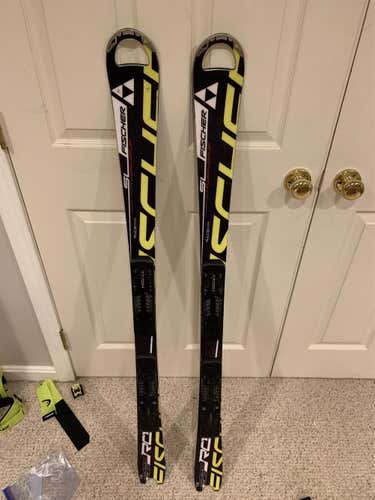 Used  Fischer Without Bindings Skis