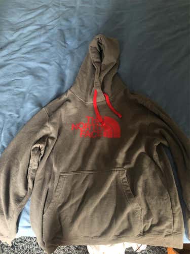 Gray Men's Large The North Face Sweatshirt