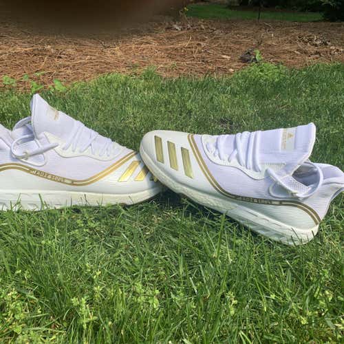 White Men's 13 (Women's 14) Low Cut