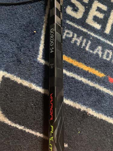 New Left Handed Vapor FlyLite Mid Pro Stock Hockey Stick