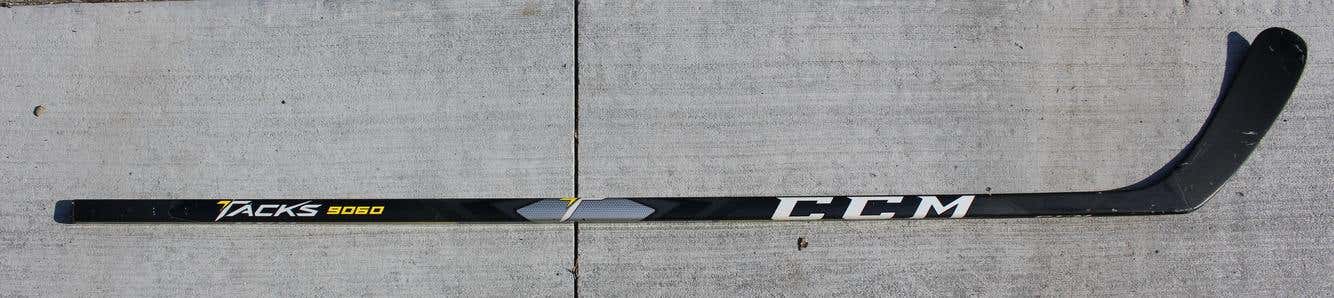 Used Senior CCM Left Handed Tacks 9060 Hockey Stick Mid