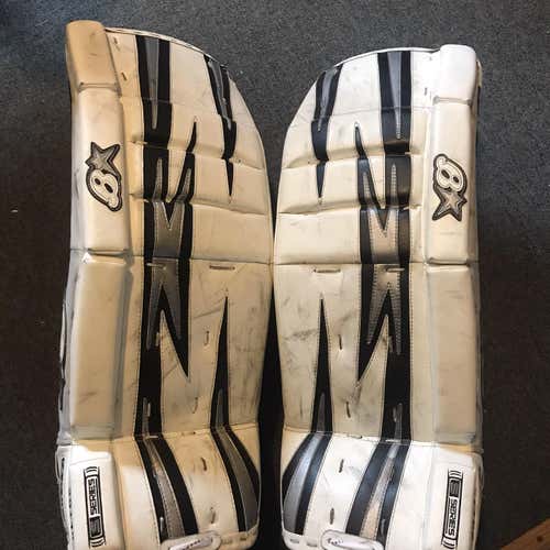 White Used 29" Regular  Goalie Full Set