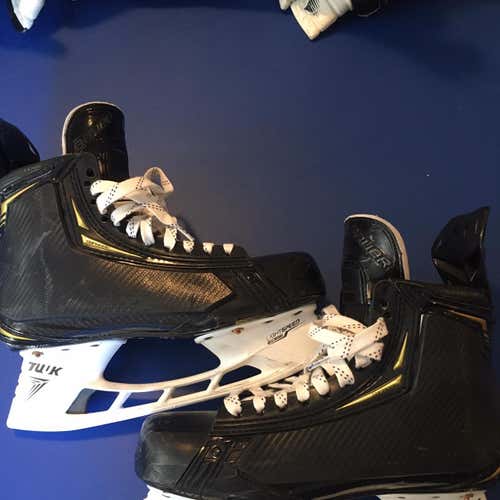 Used Bauer Supreme 2S Pro D&R (Regular) Pro Stock Size 8.5 Hockey Skates