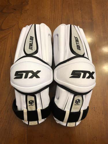 Used Large STX Stallion 500 Arm Pads