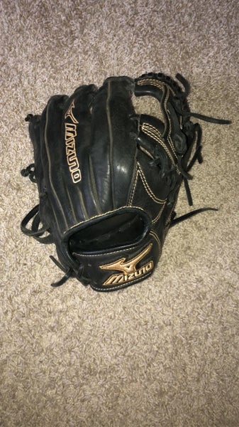Black Used High School/College Mizuno Right Handed Infield MVP Prime Baseball Glove 11.75"