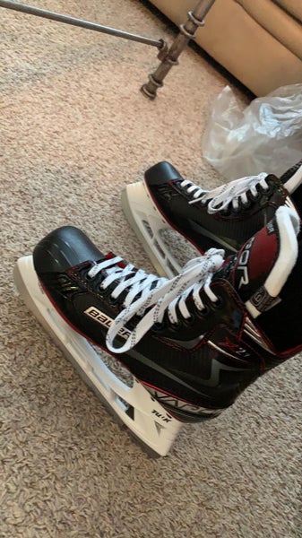 Used Bauer Vapor X2.7 D&R (Regular) Pro Stock Size 6 Hockey Skates