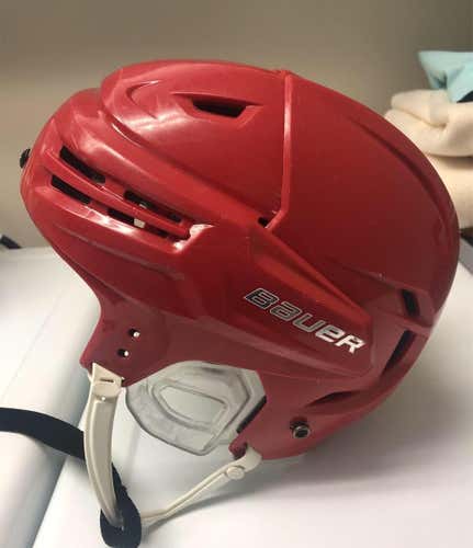 Red Used Medium Bauer Re-Akt  Helmet