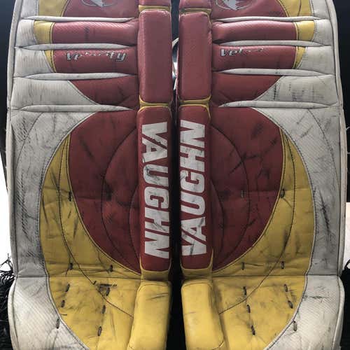 34" Vaughn 7000 Goalie Pads
