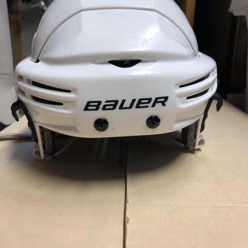 White Used Medium Bauer 7500  Helmet