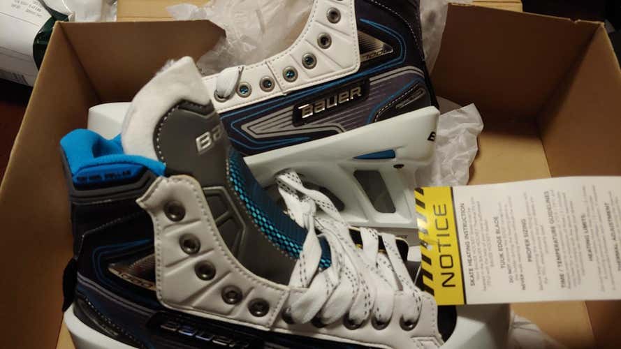 Senior New Bauer Reactor 7000 Hockey Goalie Skates D&R (Regular) Size 8