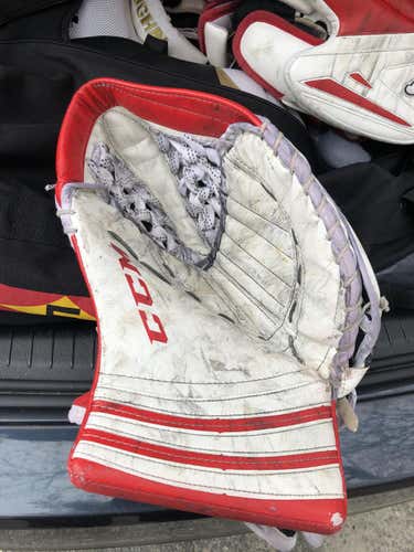 Red Senior Used CCM Regular Extreme Flex Pro