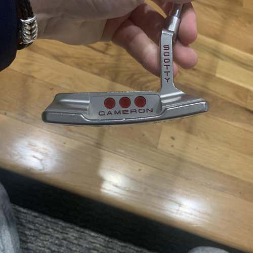 Used Left Handed Studio select newport 2 34" Putter