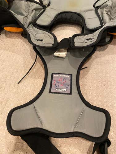 Used Medium Vaughn V7 XF Int  Goalie Chest Protector