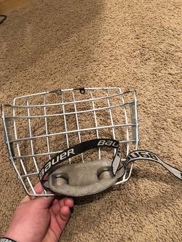 Used Medium Bauer Oreo cage
