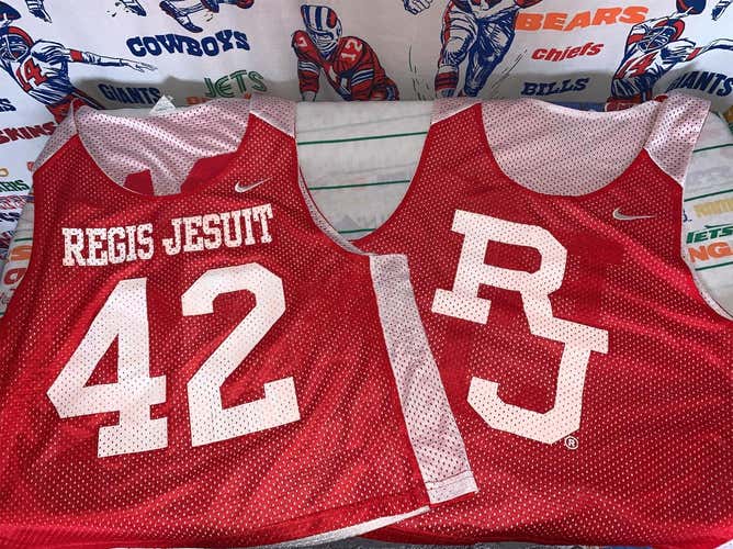 Regis Jesuit (Colorado HS)Men's Small / Medium Nike Reversible Pinnie #34 & #42