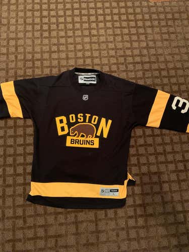 Patrice Bergeron 2016 Winter Classic Jersey Adult Large
