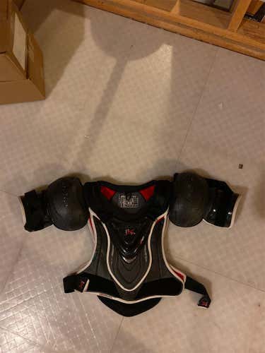Used Medium Bauer Vapor 1X  Shoulder Pads