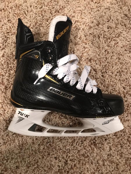 Like New Bauer Supreme 2S Pro, Pro Stock Size 8.5 Hockey Skates