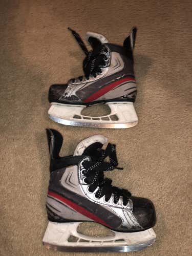 Youth Used Bauer Vapor X1.0 Hockey Skates D&R (Regular) Size 12