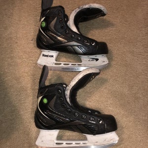 Junior Used Reebok 9k Hockey Skates D&R (Regular) Size 3